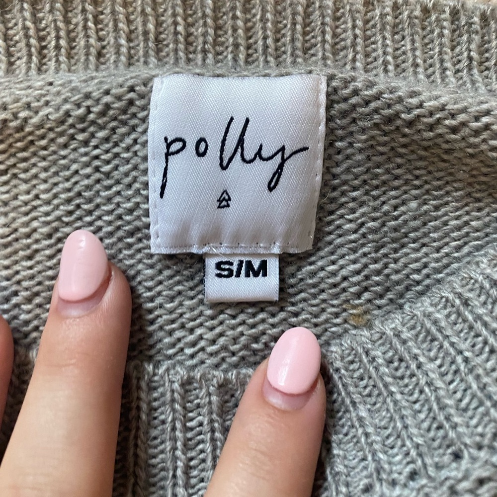 Cropped grey sweater